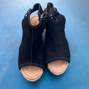 Minnetonka Wedge Sandals